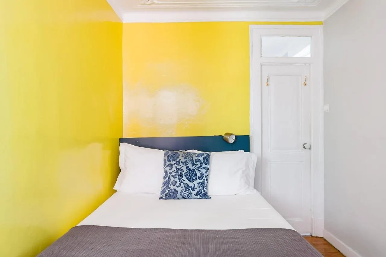 Avenida Da Liberdade Area, Bright And Newly Renovated 2 Bedroom Apartment, Lisbon Historical Center Португалия