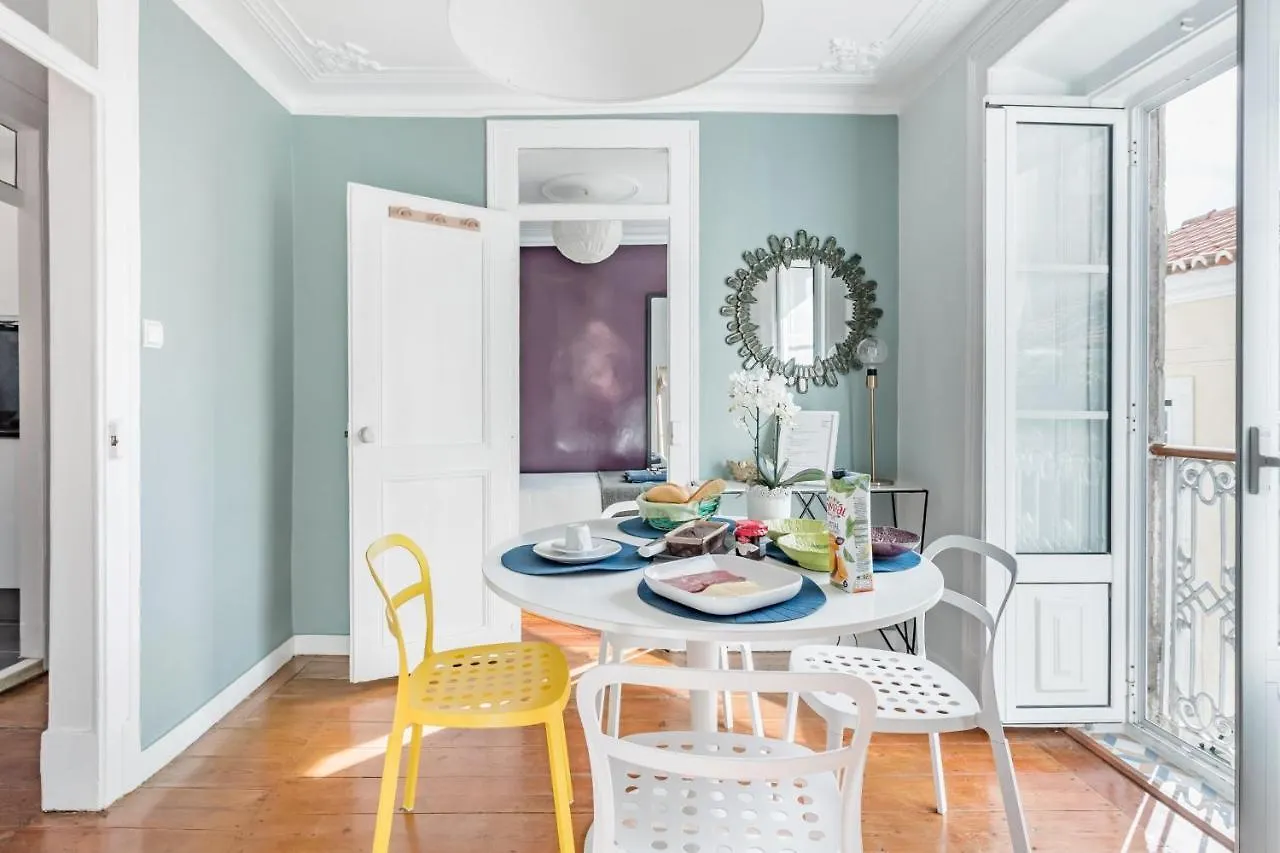 Avenida Da Liberdade Area, Bright And Newly Renovated 2 Bedroom Apartment, Lisbon Historical Center Апартаменты