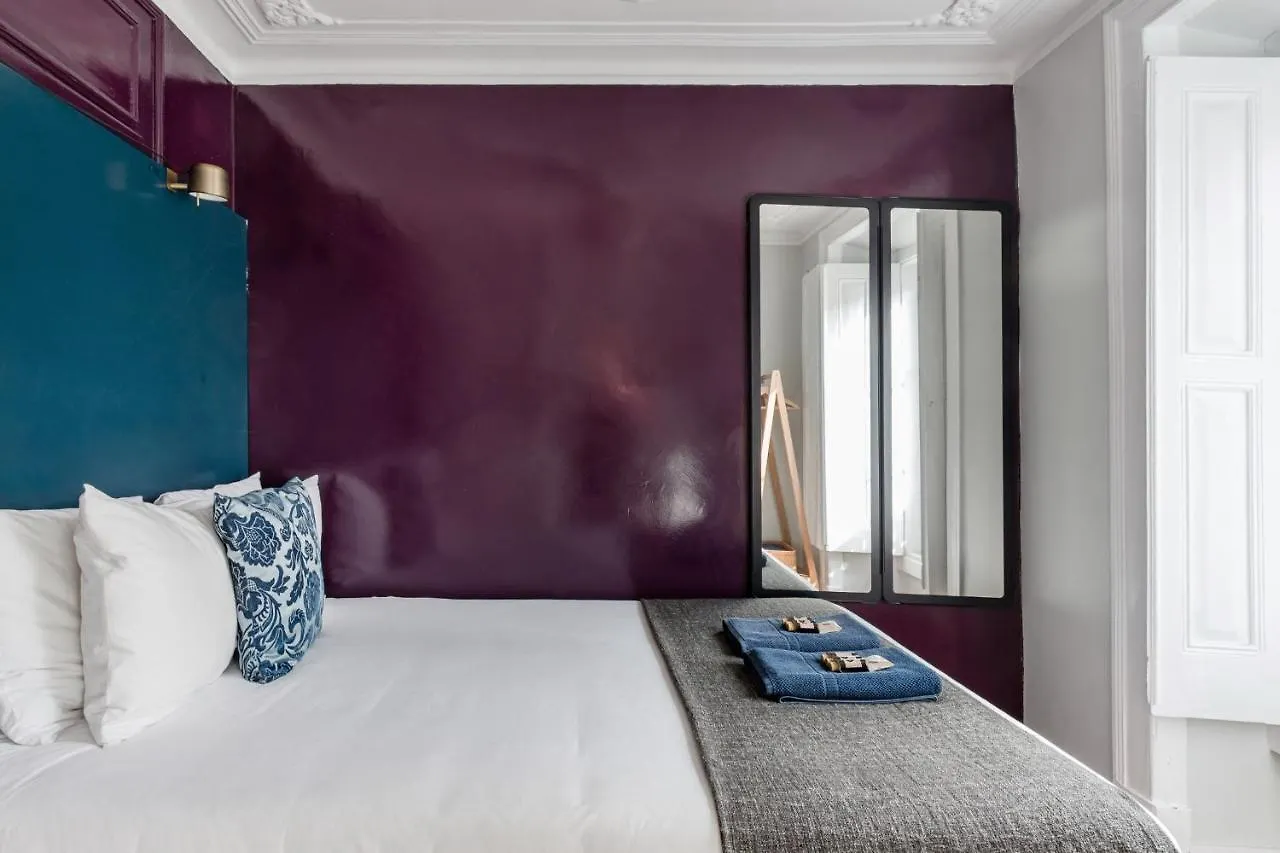 Avenida Da Liberdade Area, Bright And Newly Renovated 2 Bedroom Apartment, Lisbon Historical Center