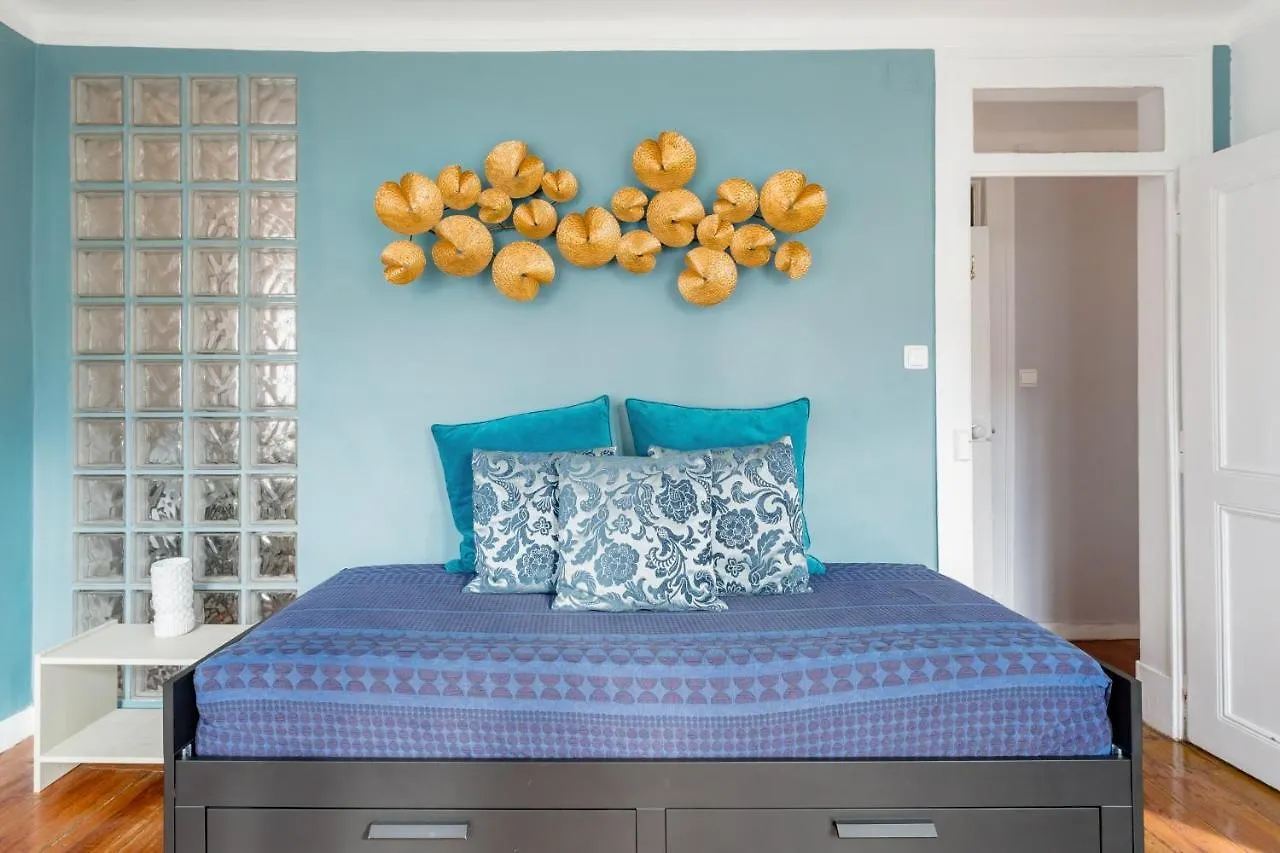 Avenida Da Liberdade Area, Bright And Newly Renovated 2 Bedroom Apartment, Lisbon Historical Center Portugália