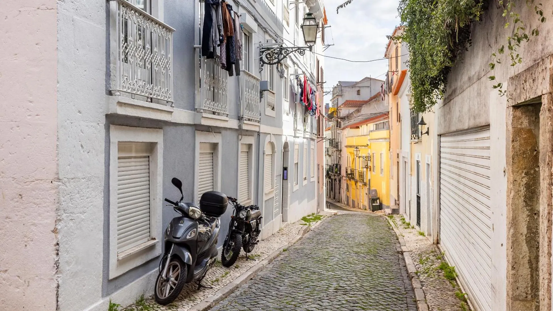 Avenida Da Liberdade Area, Bright And Newly Renovated 2 Bedroom Apartment, Lisbon Historical Center Apartman