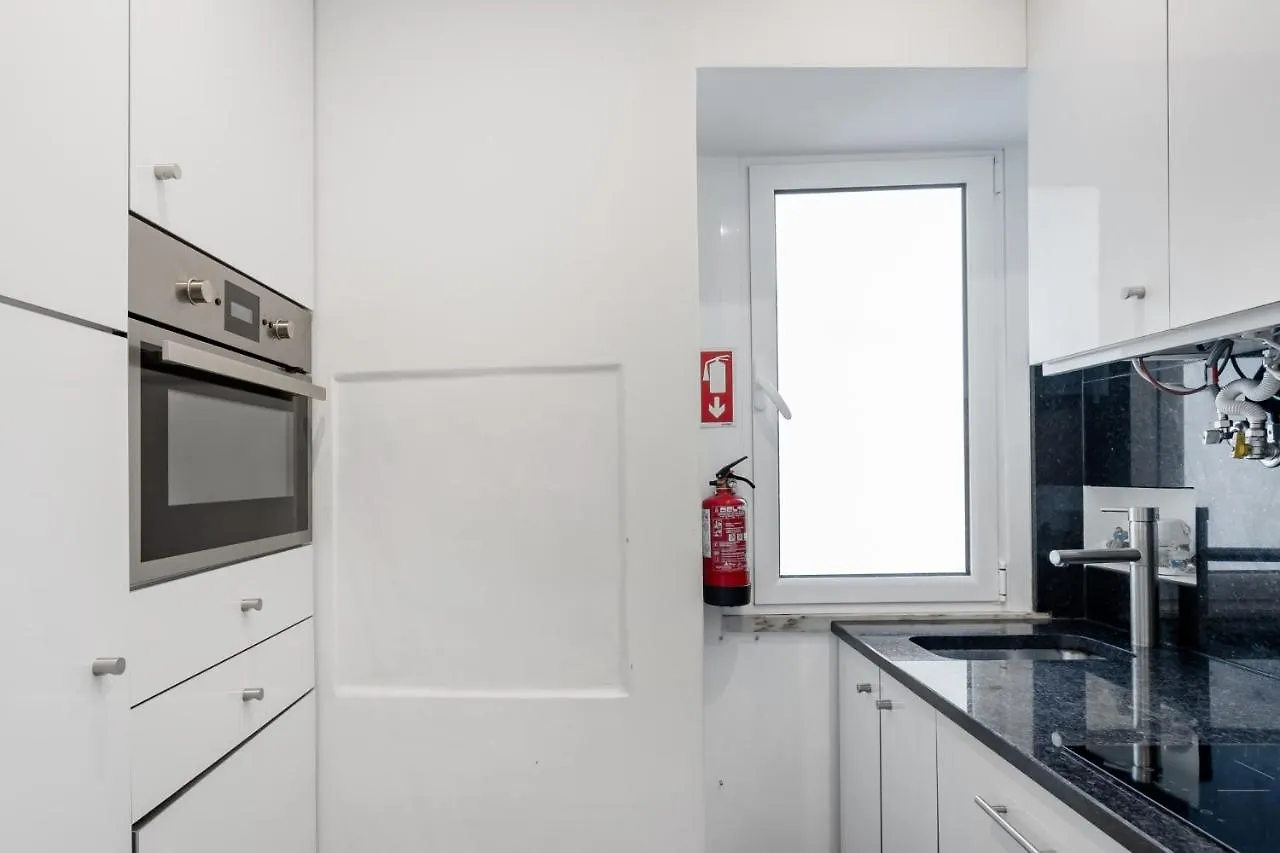 Avenida Da Liberdade Area, Bright And Newly Renovated 2 Bedroom Apartment, Lisbon Historical Center 0*,  Portugal